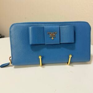 💎✨LIKE NEW✨💎 Authentic Prada Wallet